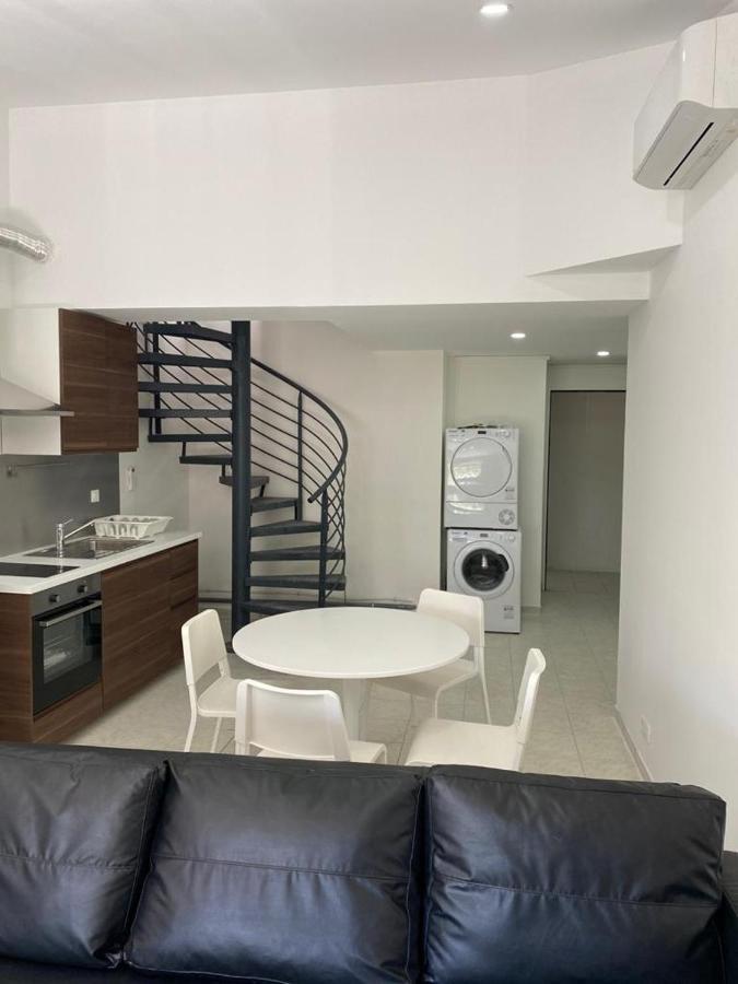 Five Stars Duplex - 6 Personnes Aparthotel มาร์กเซย ภายนอก รูปภาพ